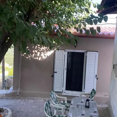 ντινα κατωχωρι λευκαδοσ Case de vacanță *